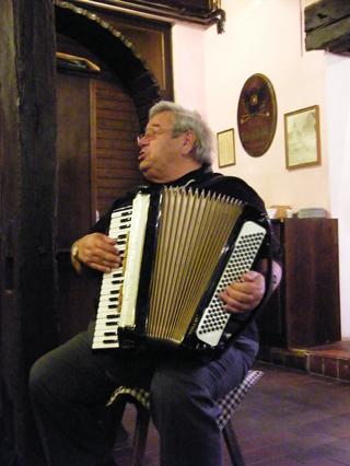 2012-06-04 15:11:30